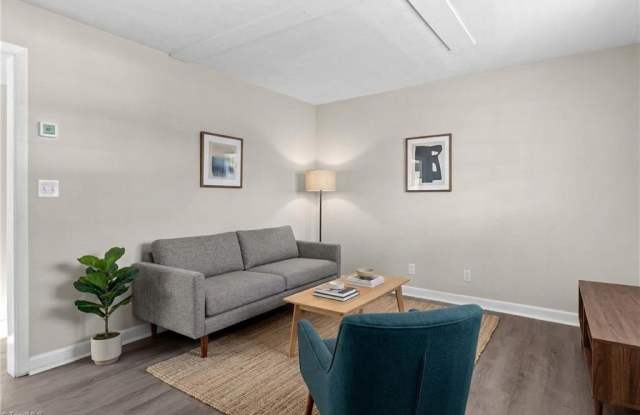 500 Bethania Street photos photos