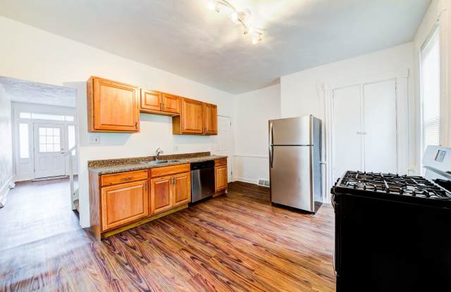 Available July 2026 - Spacious 2 Bedroom Home in Mt. Washington! photos photos