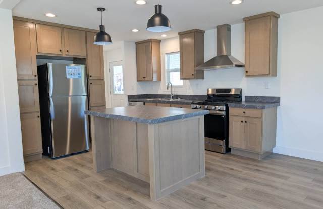 400 Sulphur Bank Dr photos photos