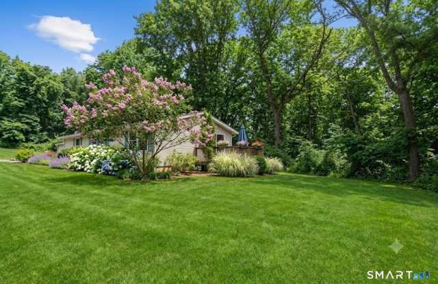 1091 Boston Post Road Gallery 3