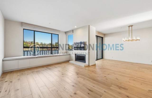 6058 Shelter Bay Ave. Gallery 2
