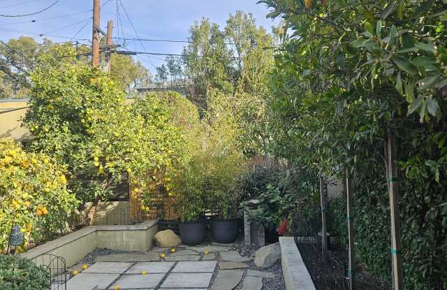3542 Helms Avenue Gallery 4
