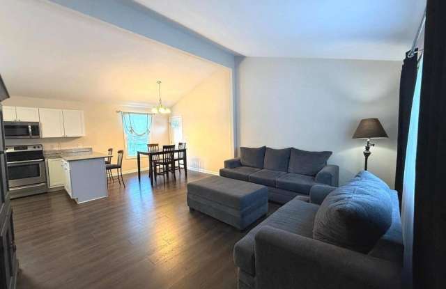 1238 Lakeview Parkway Gallery 4
