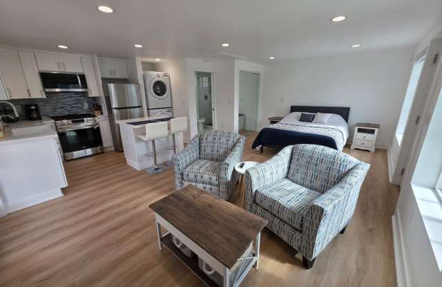 11315 213th St - 11315 213th Street, Lakewood, CA 90715