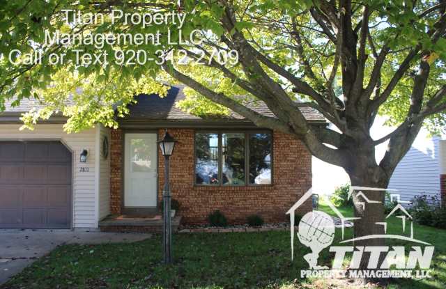 2811 West Glenpark Dr - 2811 West Glenpark Drive, Outagamie County, WI 54914