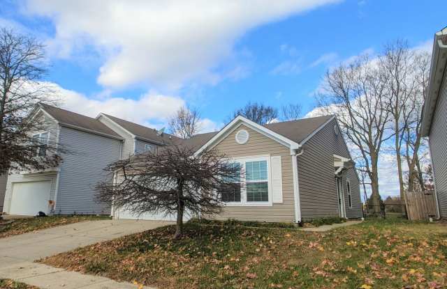 Charming 2 bedroom 2 bath home in Greenwood IN - 434 Harmony Drive, Greenwood, IN 46143