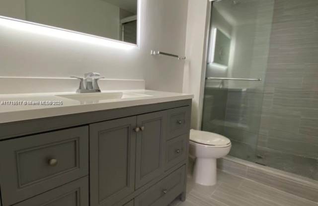 13499 Biscayne Blvd photos photos