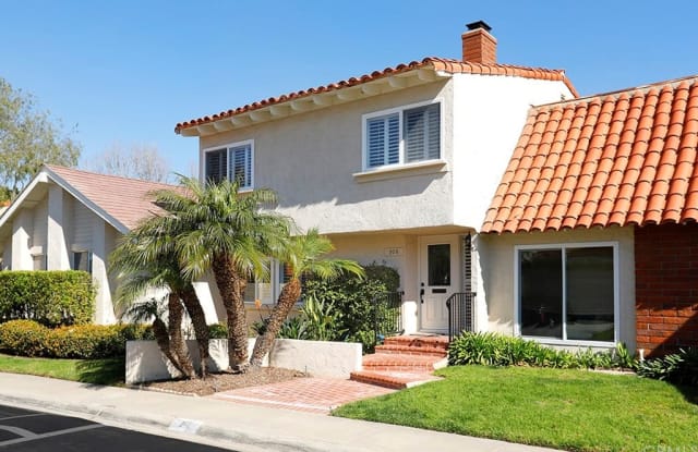 308 Vista Suerte - 308 Vista Suerte, Newport Beach, CA 92660