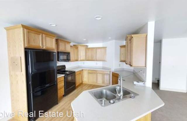 9279 N Prairie Dune Way - 9279 N Prairie Dunes Way, Eagle Mountain, UT 84005