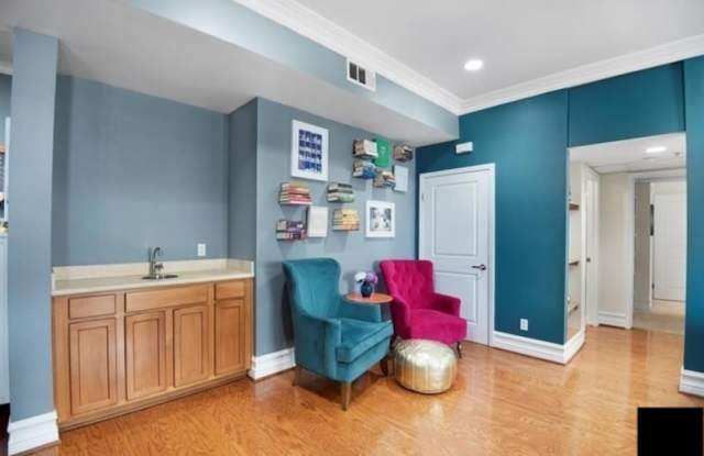850 North Hudson Avenue - 205 Gallery 3