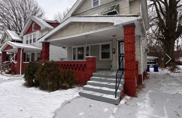 665 E 131st St. photos photos