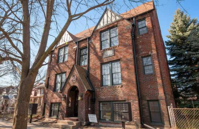 Hubbard Apartment photos photos