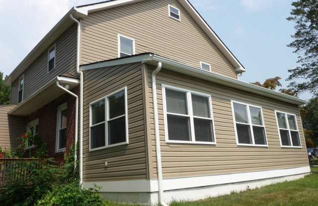 507 PENNOCK AVE Gallery 4