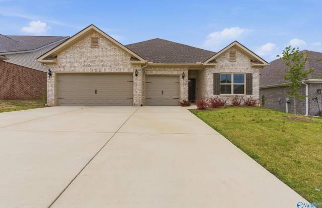 186 Pennington Avenue - 186 Pennington Avenue, Madison County, AL 35811 186 Pennington Avenue - 186 Pennington Avenue, Madison County, AL 35811