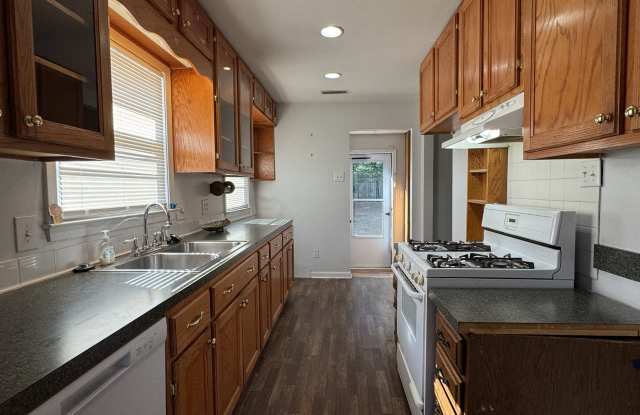 4783 Lynn Avenue Gallery 4