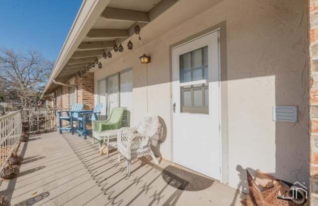 2470-c University Ave photos photos