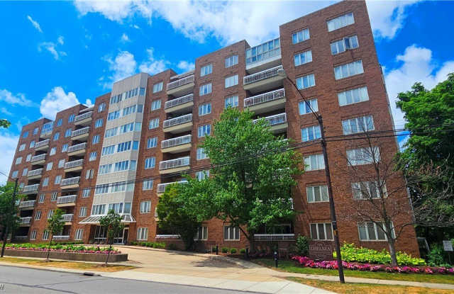 Chelsea Luxury Condos - 3330 Warrensville Center Road, Shaker Heights, OH 44122