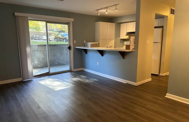 802 NEWPORT Terrace Gallery 2