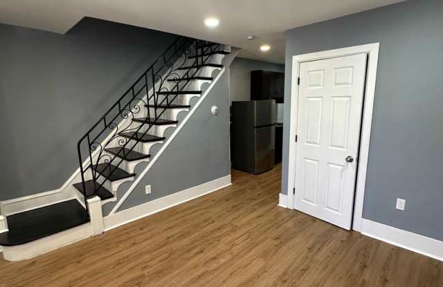 Renovated 3 Bed, 1 Bath rowhome photos photos
