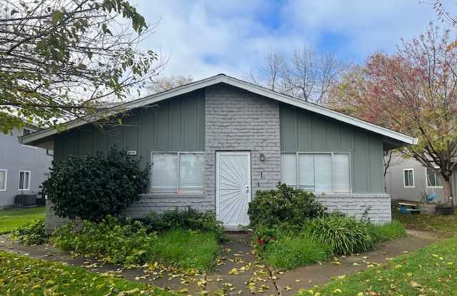 REMODELED 2 BED UNIT W/ GARAGE! photos photos