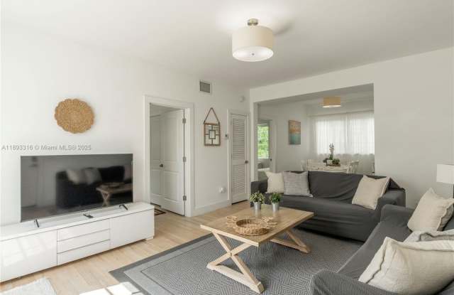 241 28th St photos photos