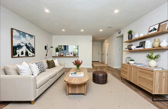 360 Pioneer Dr photos photos