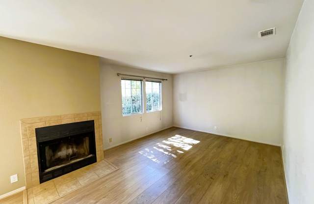 Two Bedroom Condo Sinsheimer Neighborhood Gallery 3