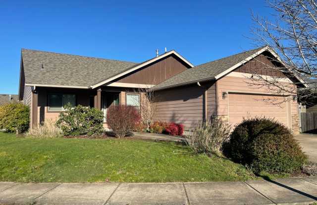 Dont miss out on this charming four bedroom home! - 375 Jadon Drive, Lebanon, OR 97355
