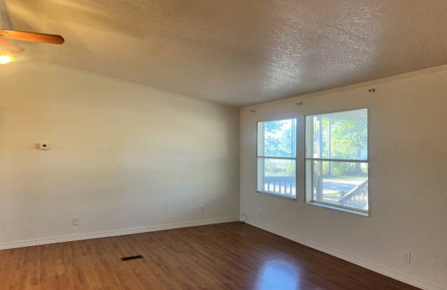 15575 S. Hwy 36 (double wide) Gallery 4