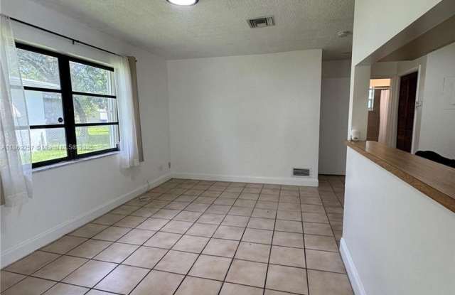 1637 Johnson St photos photos