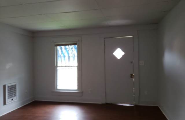 4613 Kirkland Avenue Gallery 4
