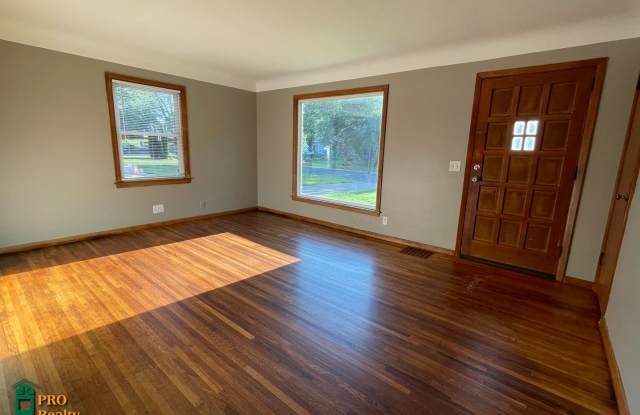 Charming 3 Bedroom Home in Crystal - 3636 Xenia Avenue North, Crystal, MN 55422