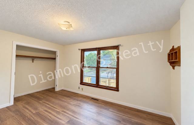Coming Soon - 2 Bedroom Home Availabe! Gallery 4