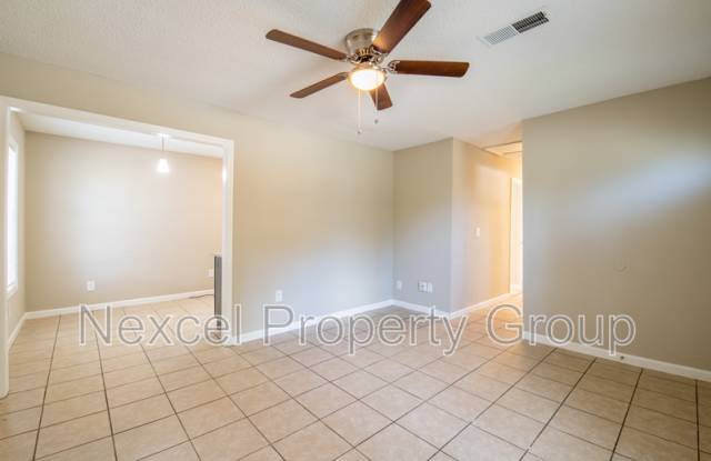 4869 Chevron Road Gallery 4