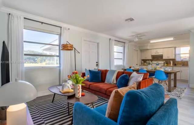 7881 E Sheridan St photos photos