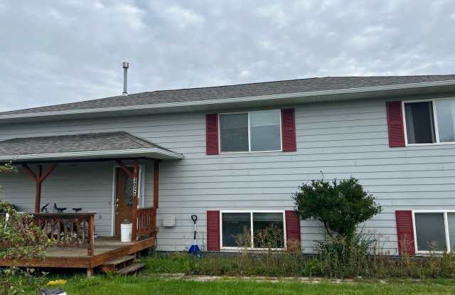 5 Bedroom 2 Bath in Belgrade - 302 10th Street, Belgrade, MT 59714