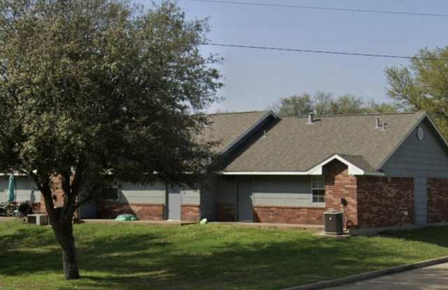 501 Lake Dr. Gallery 2