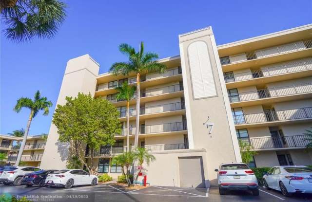 7 Royal Palm Way - 7 Royal Palm Way, Boca Raton, FL 33432