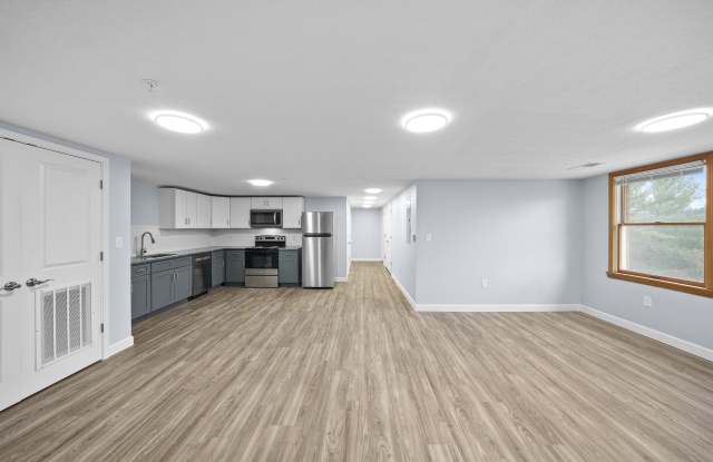 1755 Merriman Road, Apt. 203 Gallery 4