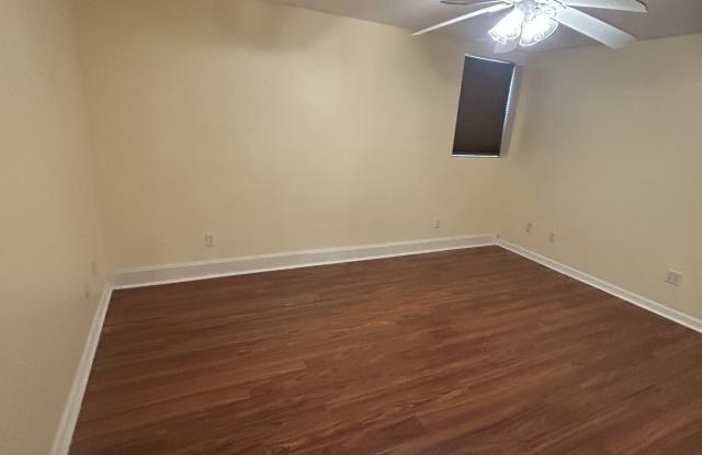 49 Broadway Avenue photos photos