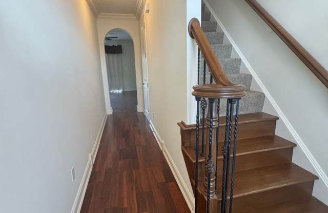 COMING SOON: 3 Bedroom/2.5 Bathroom located at 581 Beehler Dr. in New Whiteland, IN Gallery 4
