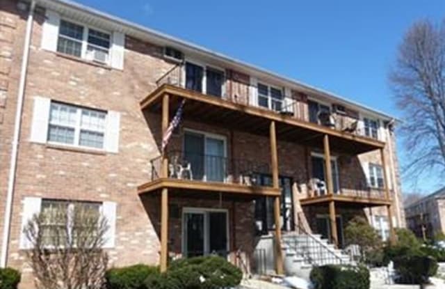 7 Karen Cir - 7 Karen Circle, Middlesex County, MA 01821