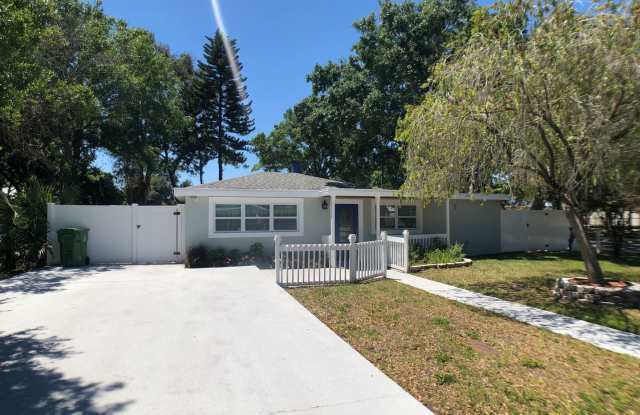 3526 W Paul Ave - 3526 W Paul Ave, Tampa, FL 33611