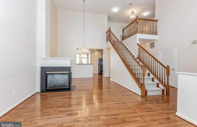 20884 CONESUS Square Gallery 4