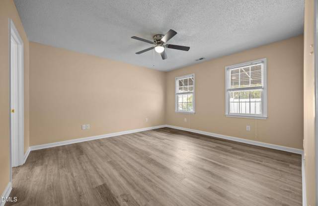 101 Fairwoods Court Gallery 2