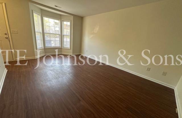 Beautiful Townhome in Central Location photos photos