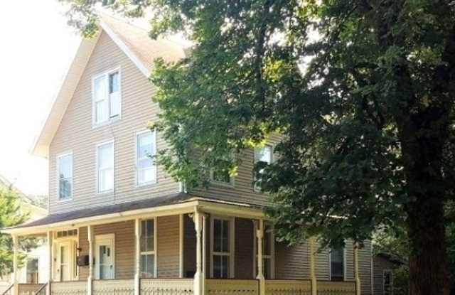 9 E Johnston St photos photos