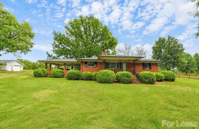 2590 Otis Dellinger Road photos photos