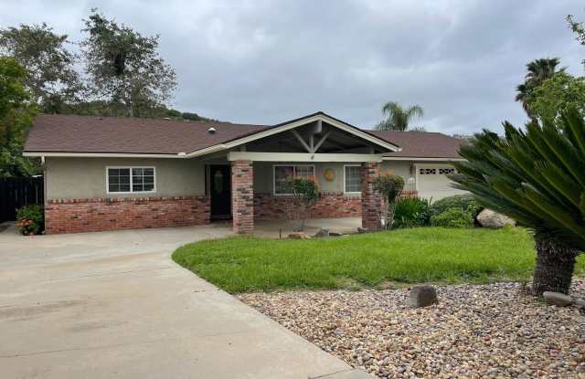 Spacious Country Home with Modern Comforts in Ramona photos photos