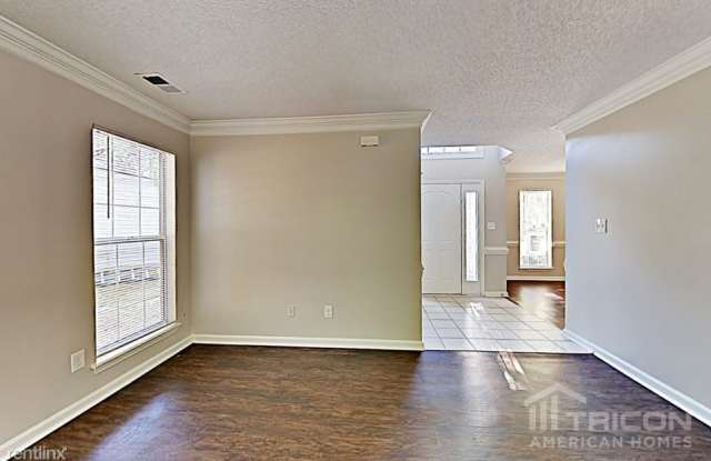 9101 Mentmore Court Gallery 2